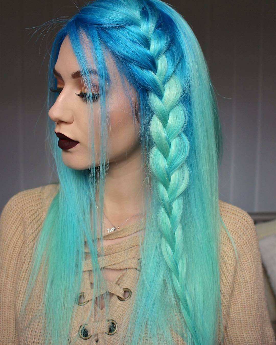 Iroiro 340 UV Reactive Blue Neon Vegan Cruelty-Free Semi-Permanent Hair Color - Image 3